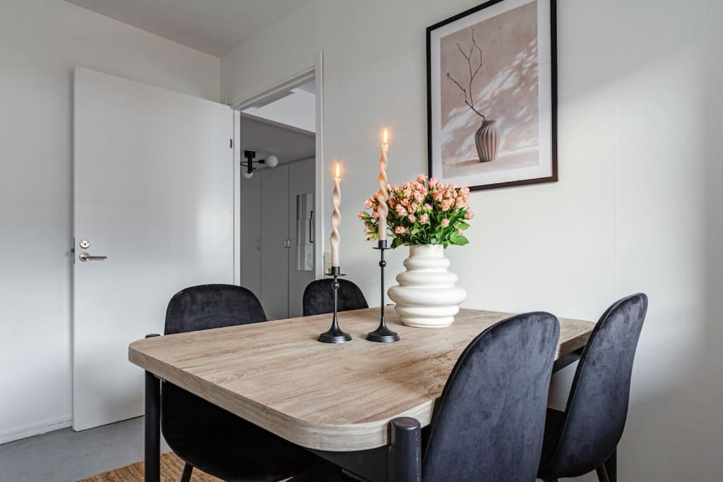 Affordable Studio In Trendy Sofo, Construction Work Stockholm Bagian luar foto